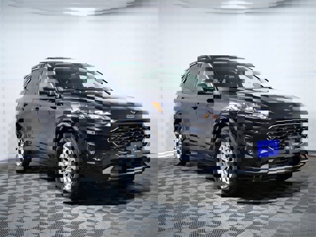 Certified 2022 Ford Escape SE w/ Cold Weather Package