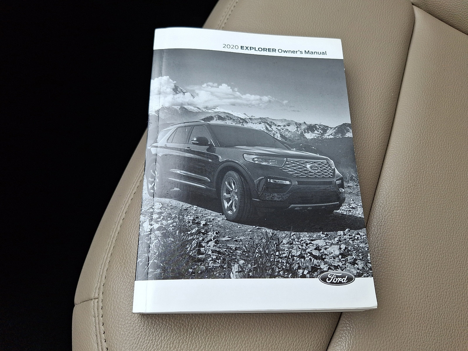 Certified 2020 Ford Explorer XLT w/ Equipment Group 202A image 26