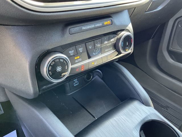 Certified 2022 Ford Escape SE w/ Cold Weather Package AWD/4WD image 19
