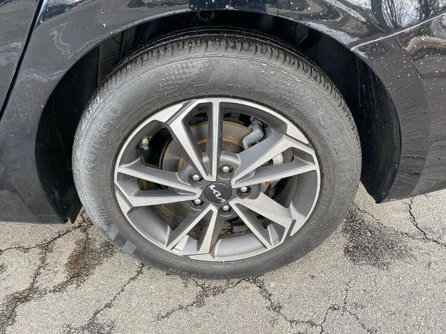 Used 2022 Kia Forte LXS w/ LXS Technology Package image 30