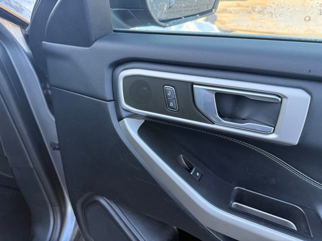 Certified 2022 Ford Explorer XLT w/ Equipment Group 202A image 27