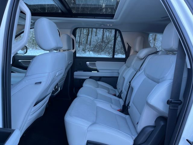 Certified 2025 Ford Expedition Max Platinum w/ Driver's Package image 14