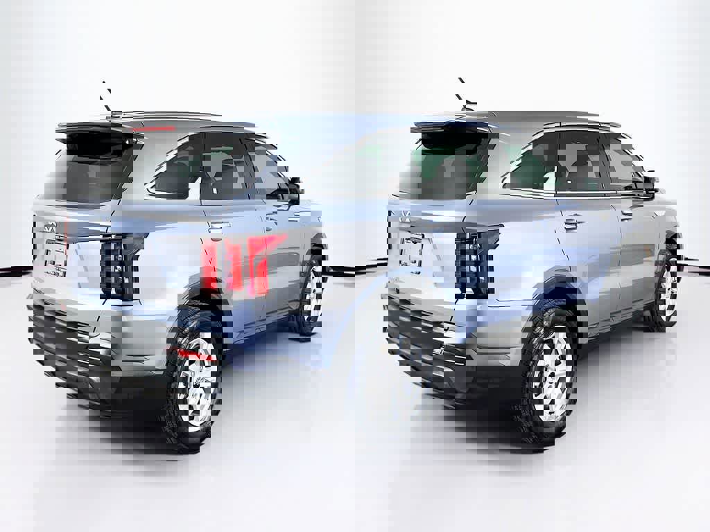 Used 2023 Kia Sorento LX image 5