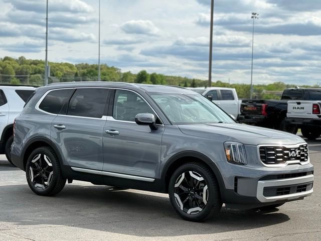 Used 2025 Kia Telluride S FWD image 35