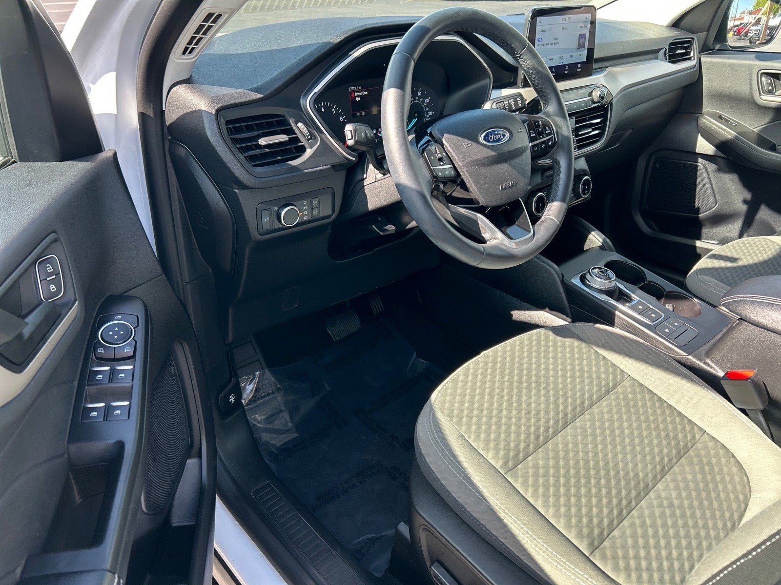 Certified 2022 Ford Escape SE w/ SE Sport Appearance Package AWD/4WD image 5