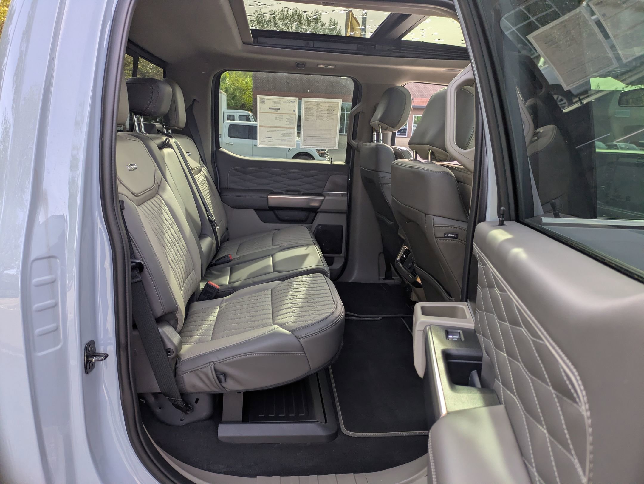 Certified 2025 Ford F450 Platinum w/ Platinum Plus Package AWD/4WD image 39