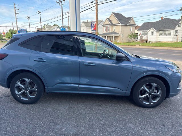 Certified 2023 Ford Escape ST-Line w/ Tech Pack #1 AWD/4WD image 5
