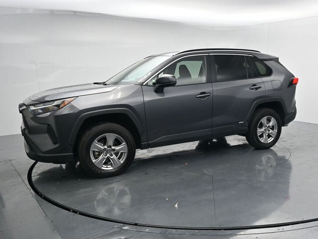 Used 2025 Toyota RAV4 LE AWD/4WD image 4