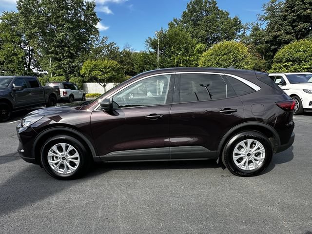 Certified 2023 Ford Escape Active AWD/4WD image 8