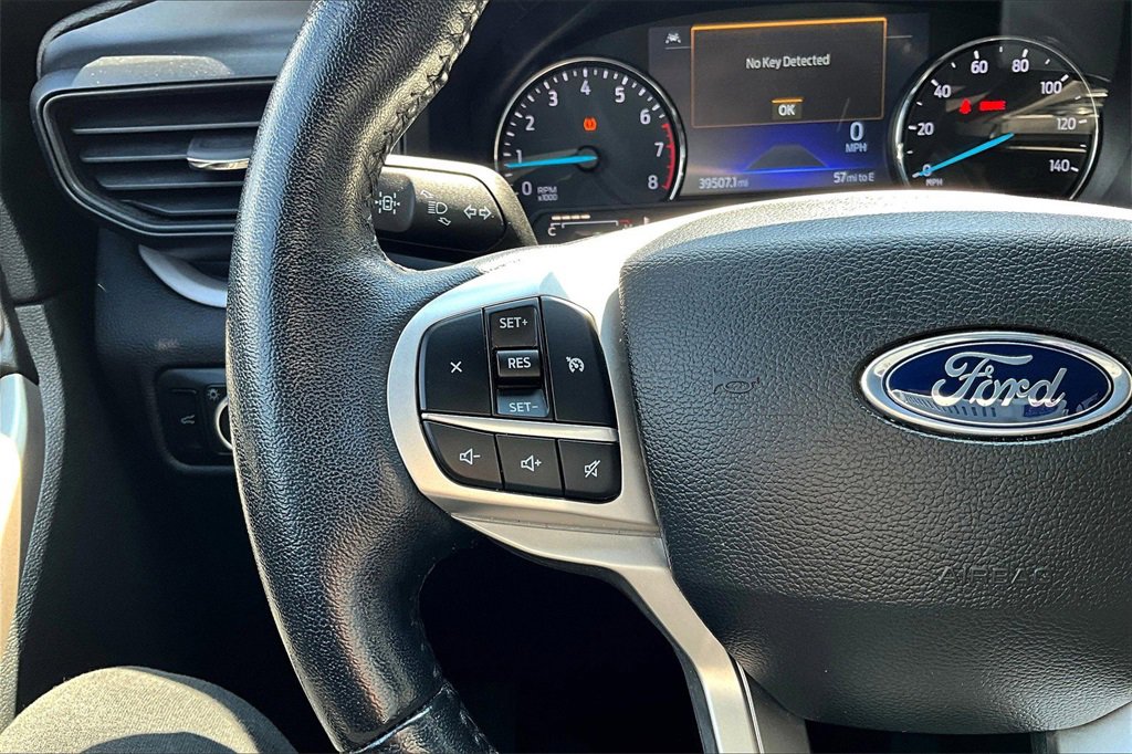 Certified 2023 Ford Explorer XLT w/ Class IV Trailer Tow Package image 17