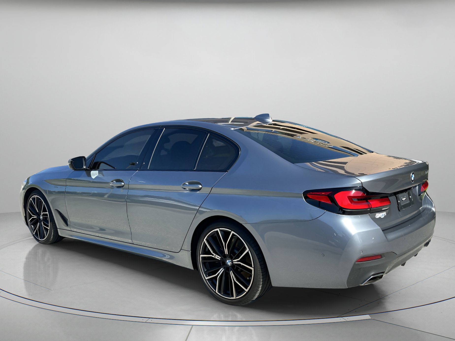 Used 2021 BMW 530i w/ M Sport Package RWD image 42