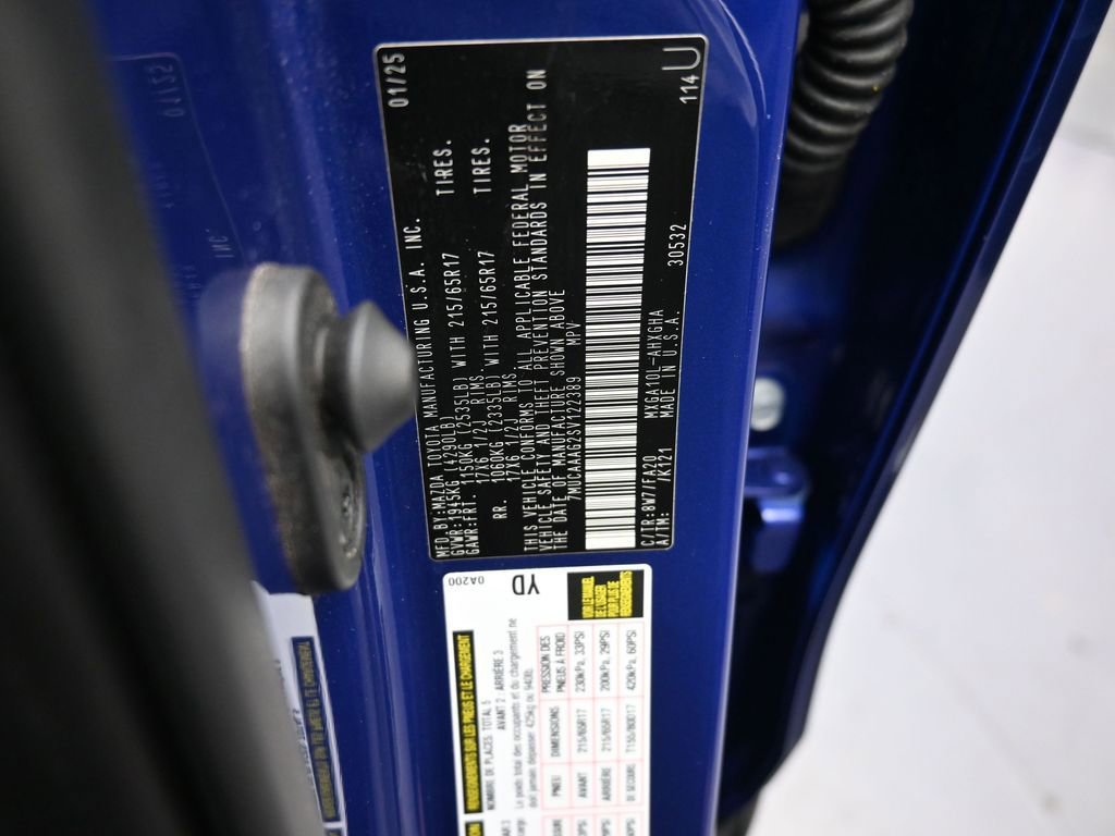 Used 2025 Toyota Corolla Cross LE image 18