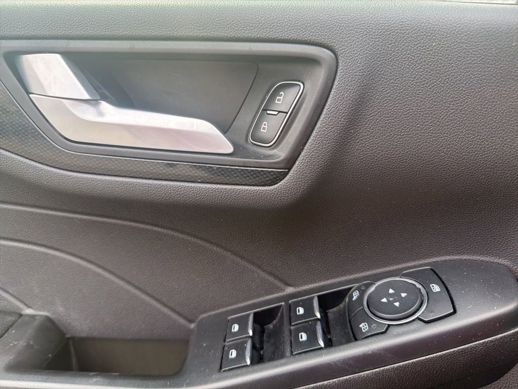 Certified 2025 Ford Escape ST-Line Select image 14