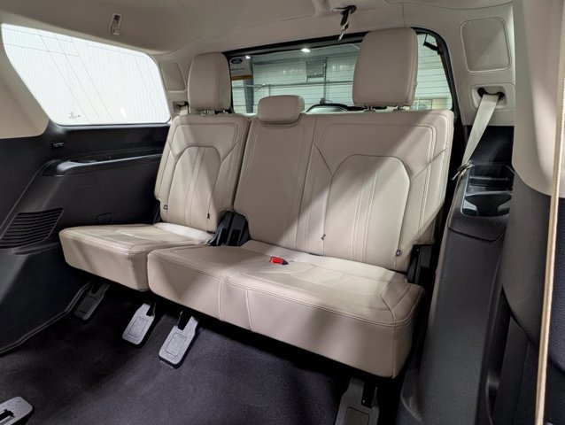 Certified 2024 Ford Expedition Limited AWD/4WD image 19