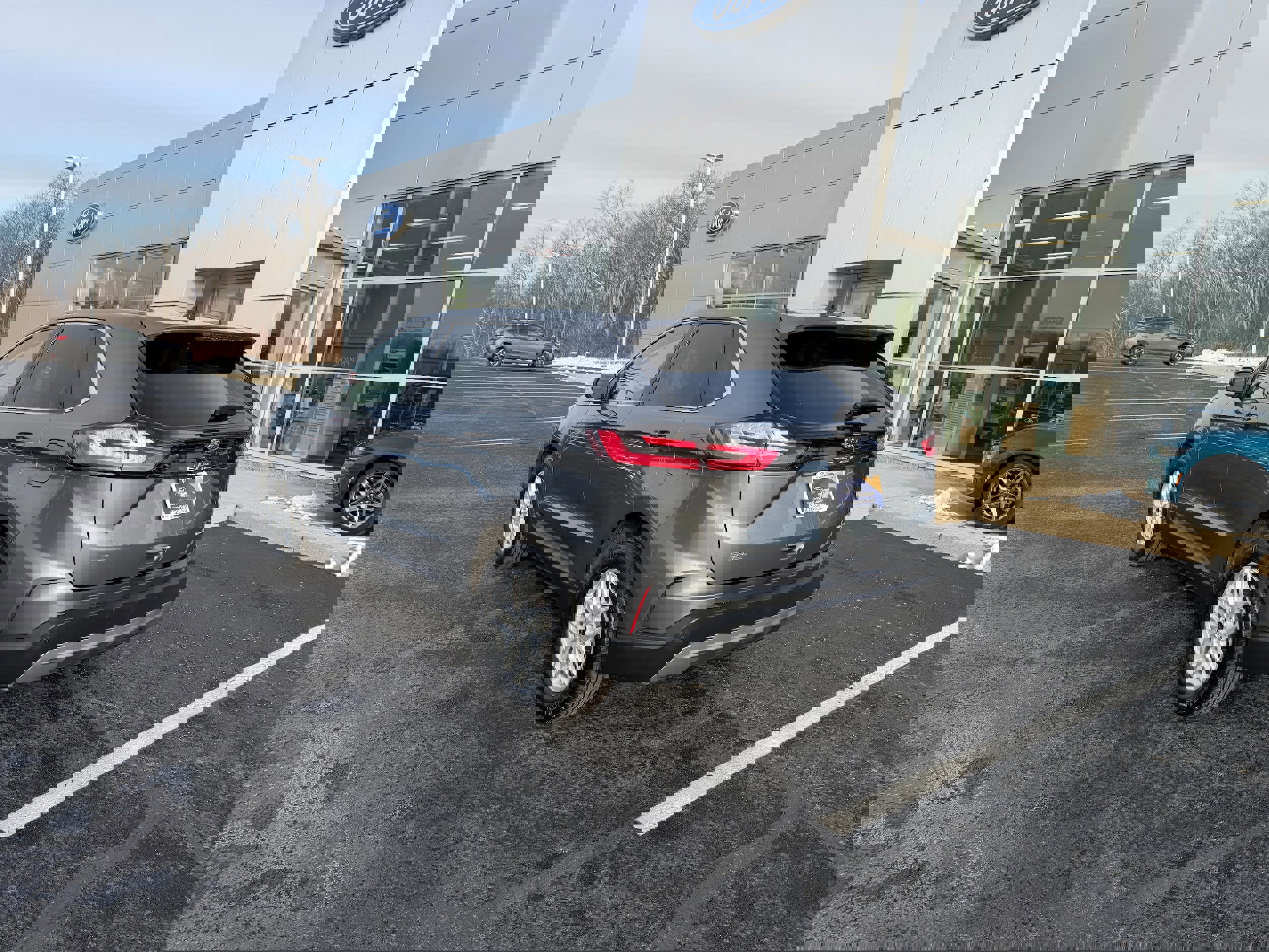 Certified 2024 Ford Edge SEL w/ Convenience Package image 5