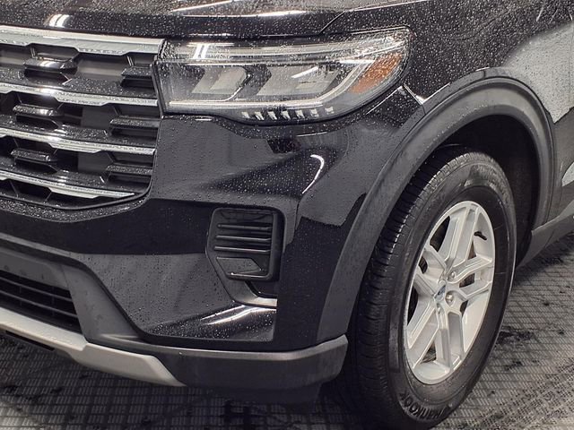 Certified 2025 Ford Explorer Active image 32