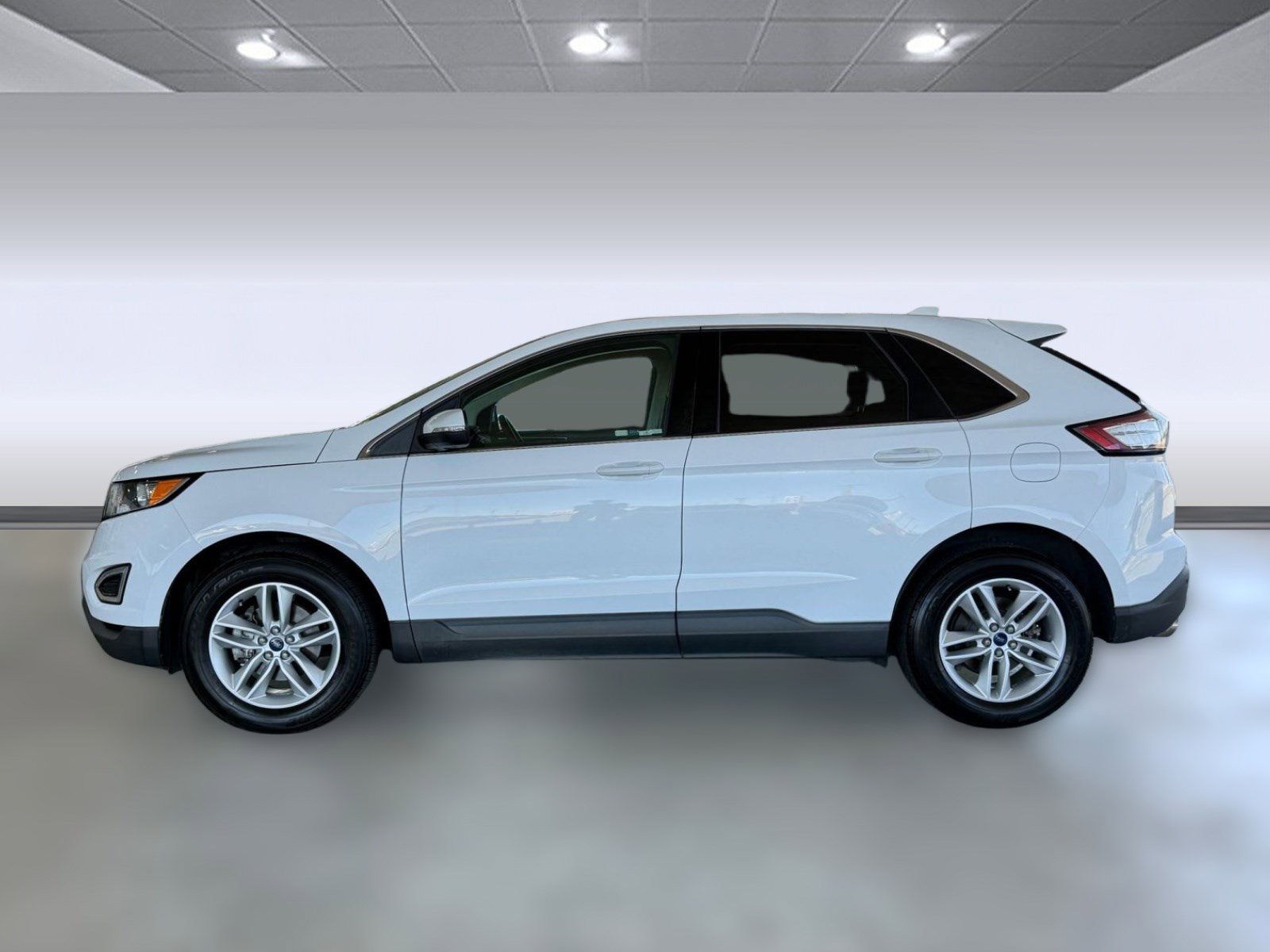 Certified 2017 Ford Edge SEL FWD image 2