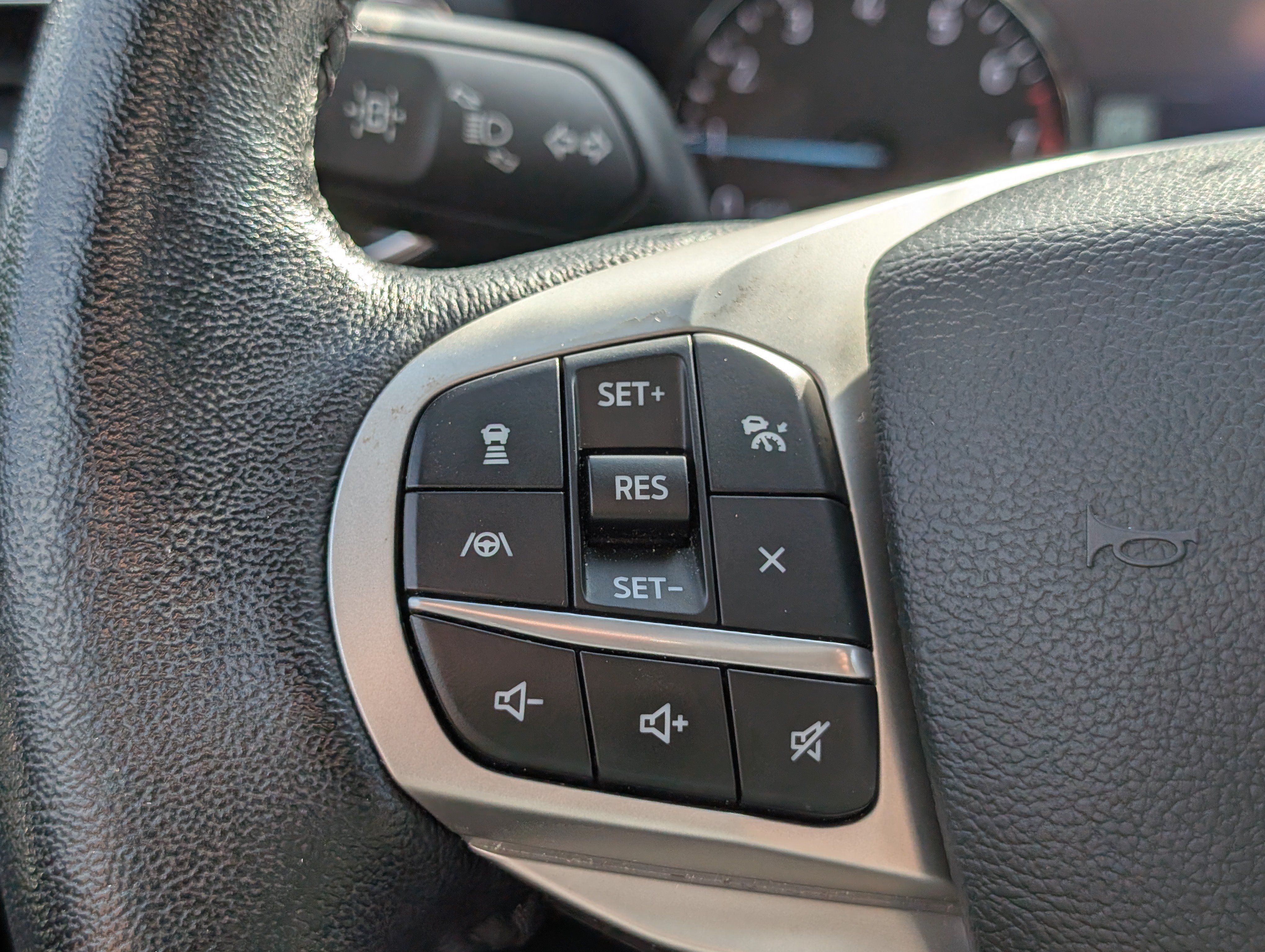 Certified 2022 Ford Explorer Limited w/ Limited Technology Package AWD/4WD image 28