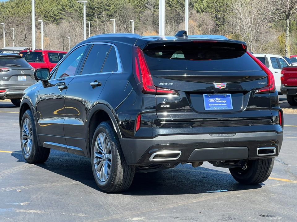 Used 2025 Cadillac XT4 Premium Luxury image 4