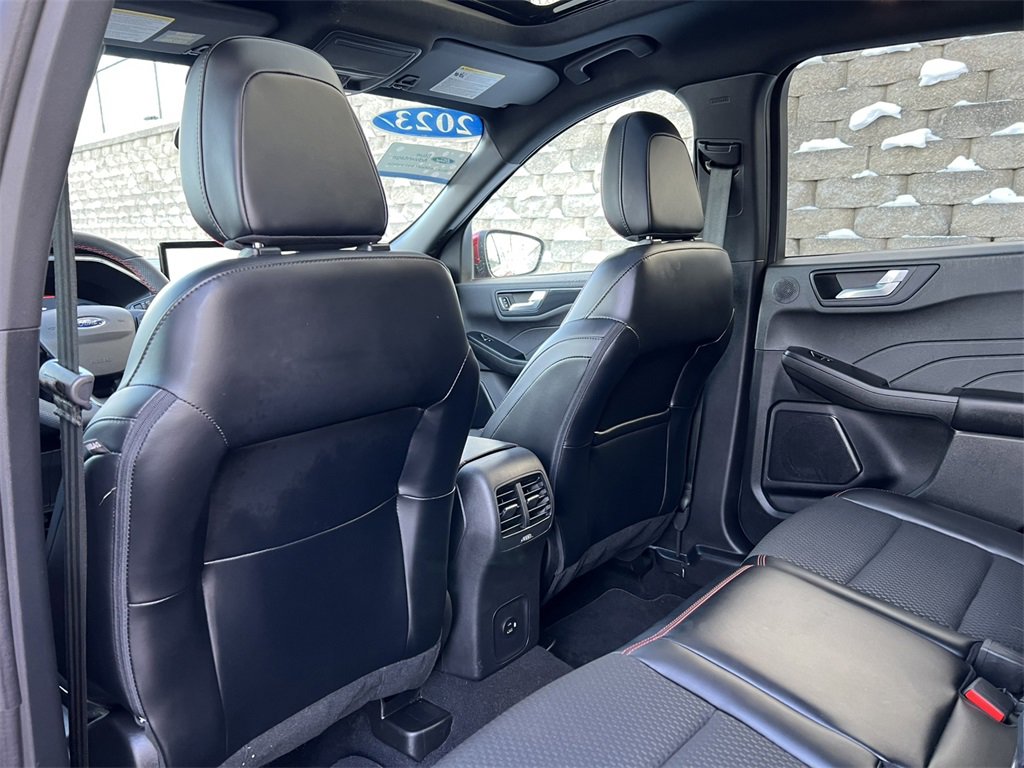 Certified 2023 Ford Escape ST-Line Select w/ Tech Pack #2 image 31