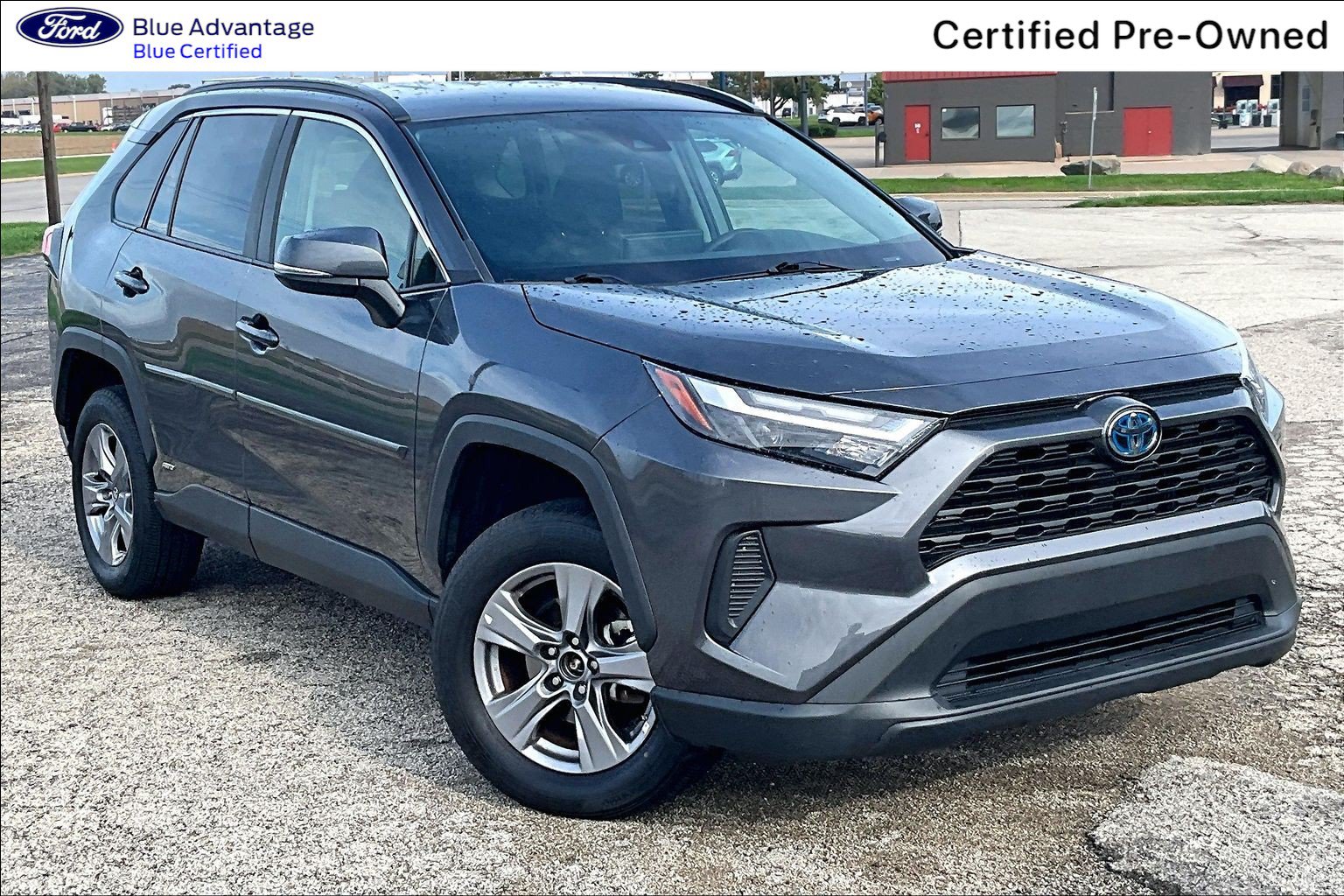 Used 2024 Toyota RAV4 LE AWD/4WD image 36
