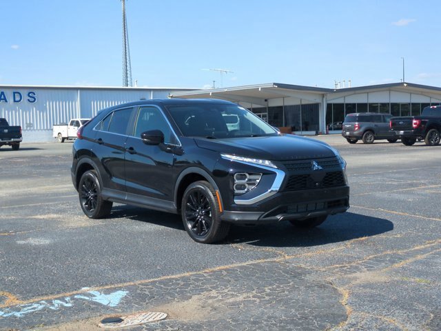 Used 2024 Mitsubishi Eclipse Cross AWD image 2