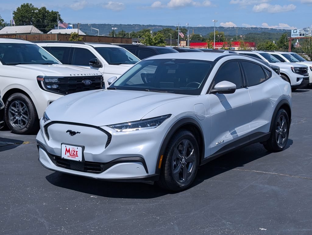 Certified 2022 Ford Mustang Mach-E Select RWD image 3