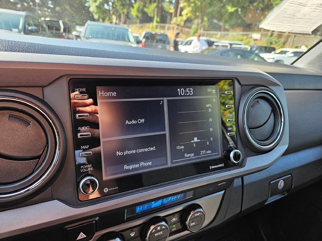 Used 2022 Toyota Tacoma TRD Off-Road AWD/4WD image 26