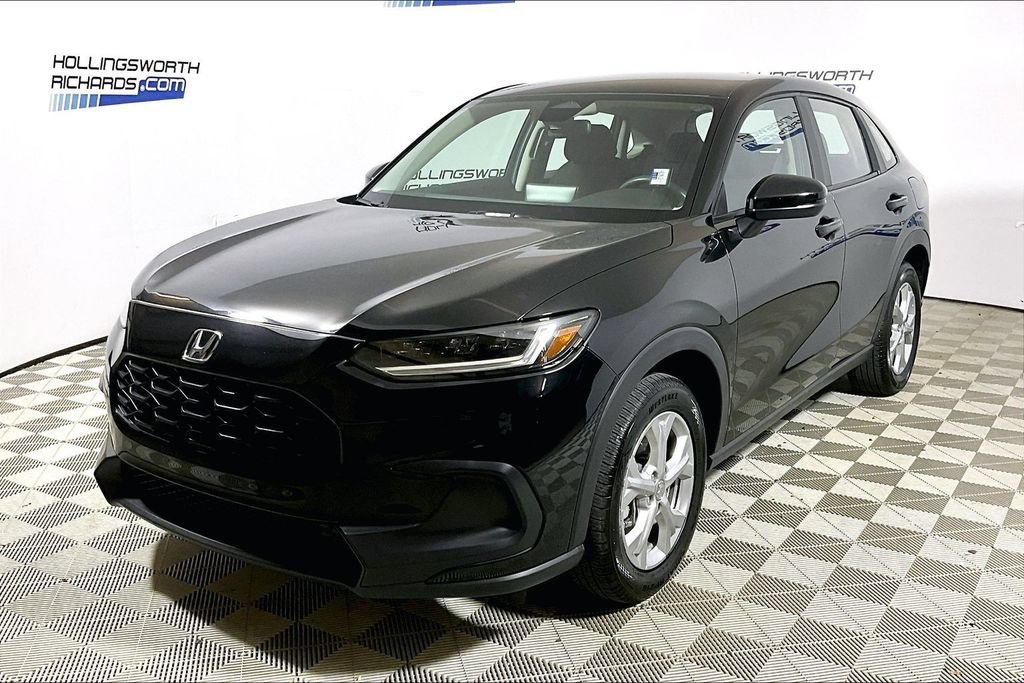 Used 2025 Honda HR-V LX image 1