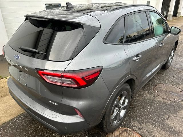 Certified 2024 Ford Escape ST-Line w/ Tech Pack #1 AWD/4WD image 5