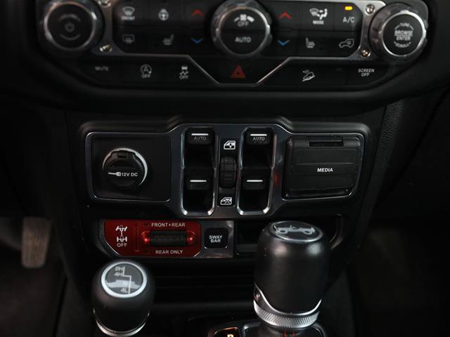 Used 2018 Jeep Wrangler Unlimited Rubicon AWD/4WD image 39