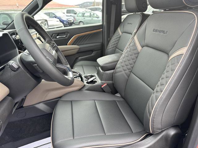 Used 2026 GMC Canyon Denali image 13