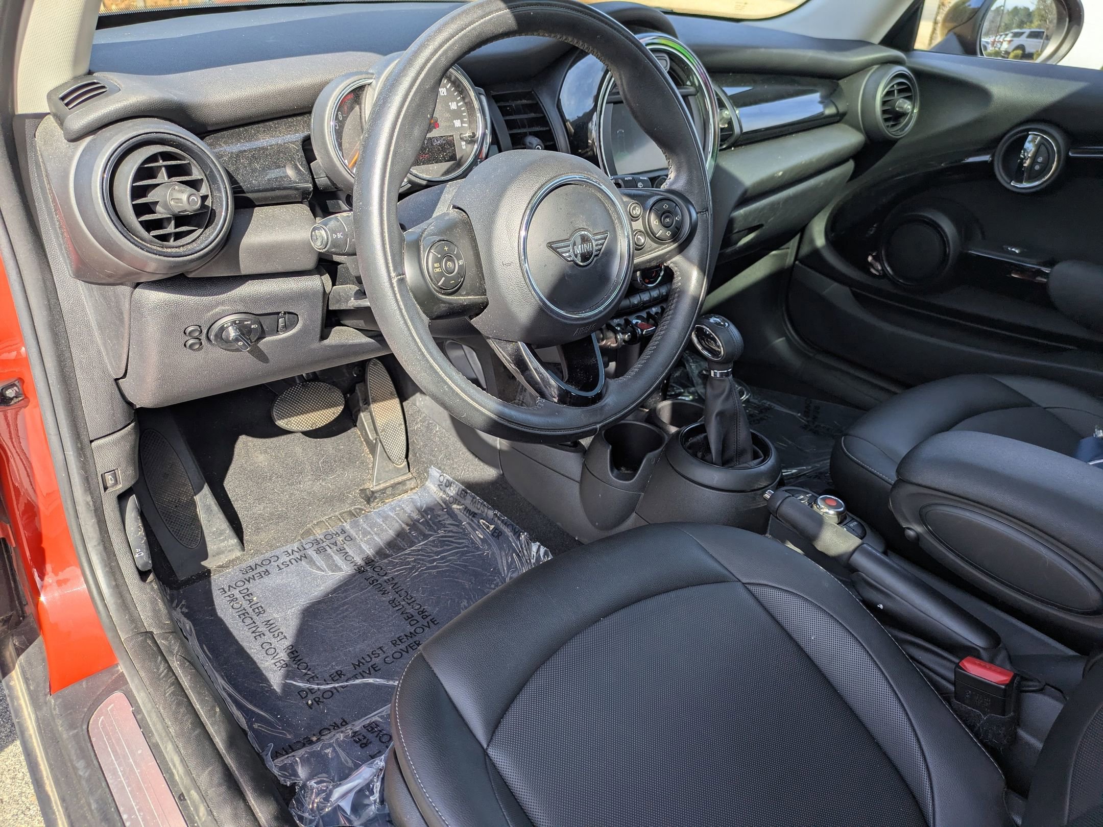 Used 2019 MINI Cooper 2-Door Hardtop image 24