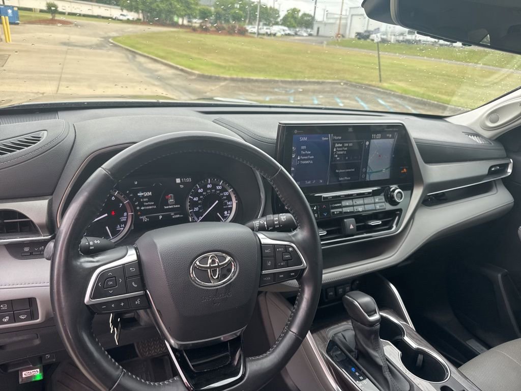 Used 2021 Toyota Highlander Limited FWD image 18