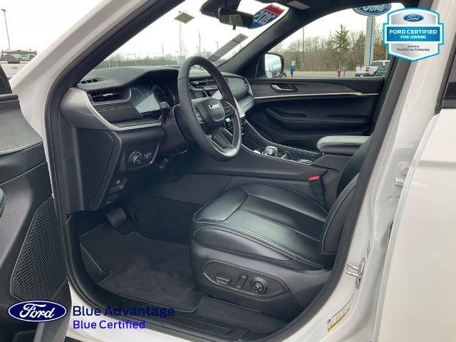 Used 2025 Jeep Grand Cherokee Limited AWD/4WD image 4