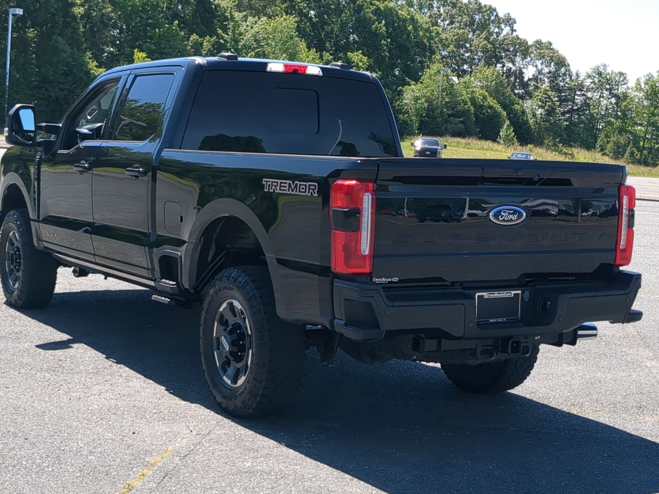 Certified 2023 Ford F250 Lariat w/ Lariat Ultimate Package AWD/4WD image 6