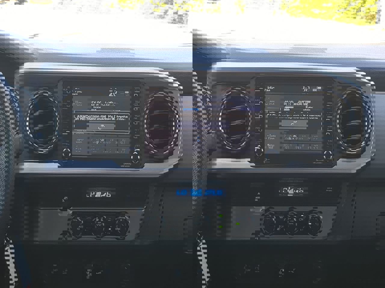 Used 2022 Toyota Tacoma SR5 w/ Technology Package RWD image 16