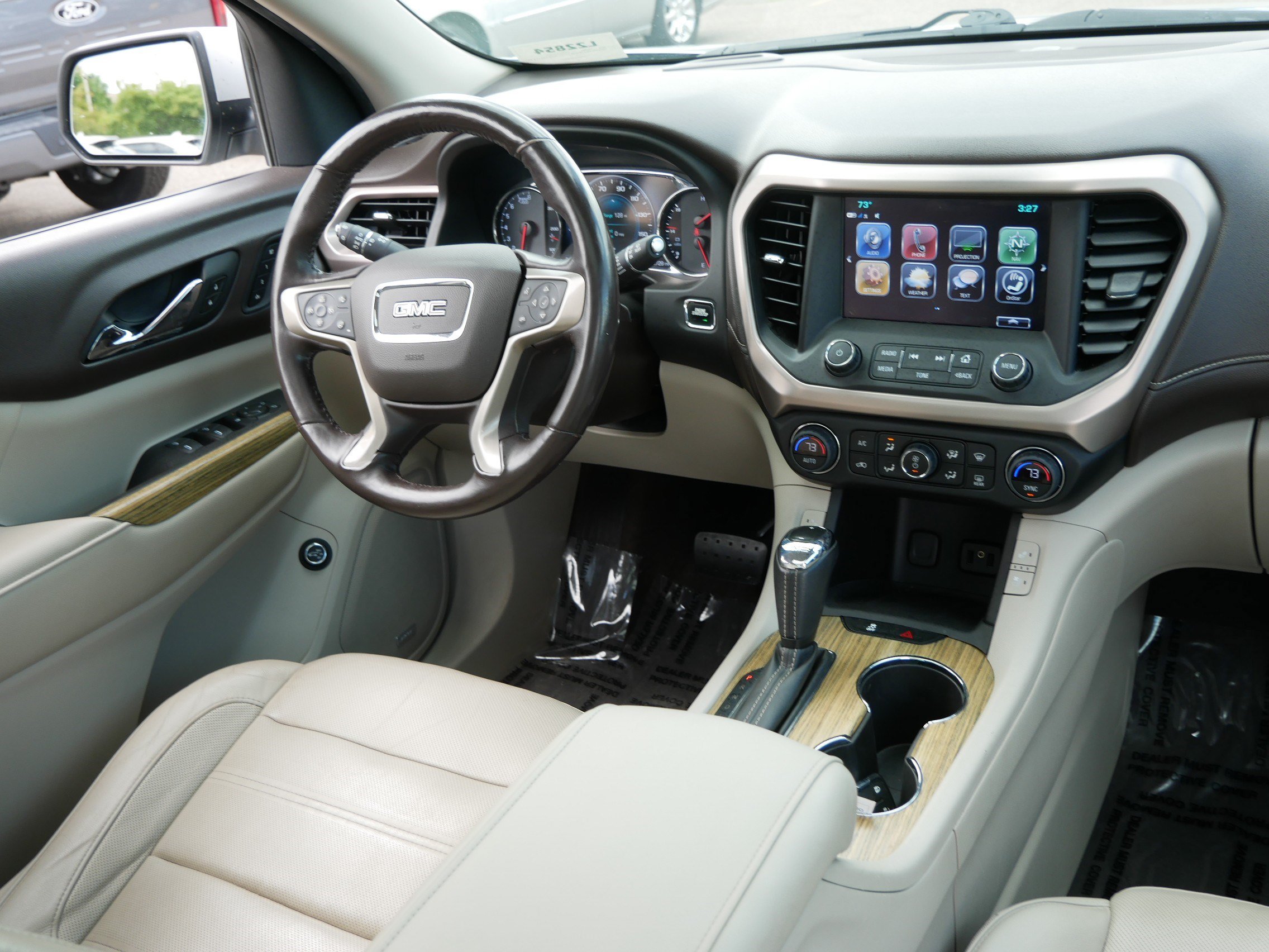 Used 2018 GMC Acadia Denali w/ Technology Package AWD/4WD image 9
