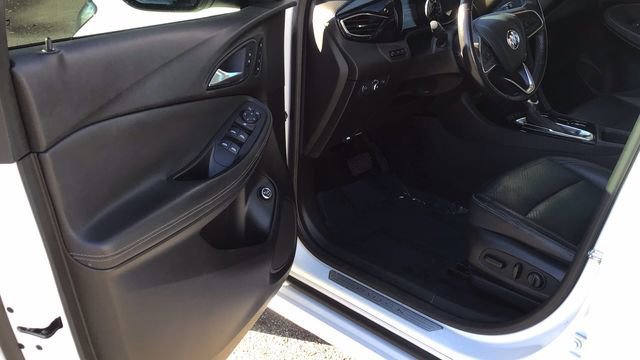 Used 2020 Buick Encore GX Essence w/ Experience Buick Package image 16