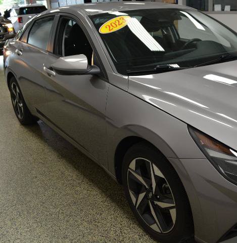 Used 2023 Hyundai Elantra SEL w/ Convenience Package FWD image 7