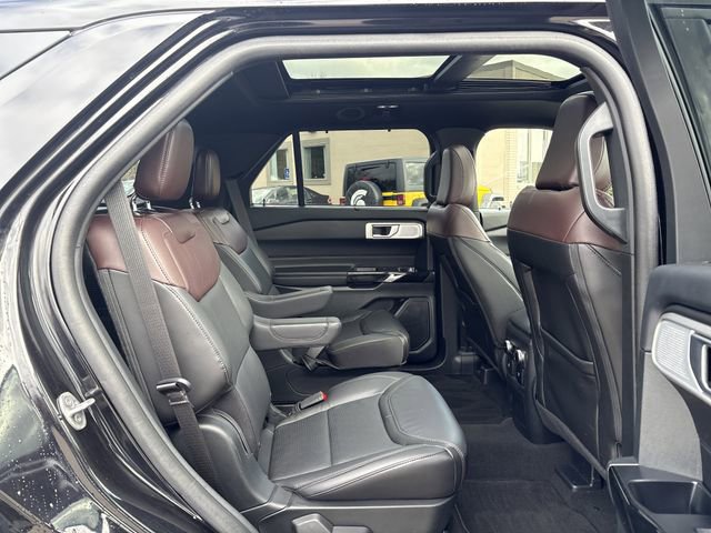 Certified 2023 Ford Explorer Platinum w/ Technology Package image 26