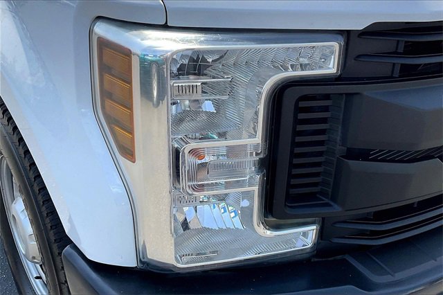 Certified 2019 Ford F350 XL w/ Power Equipment Group image 27
