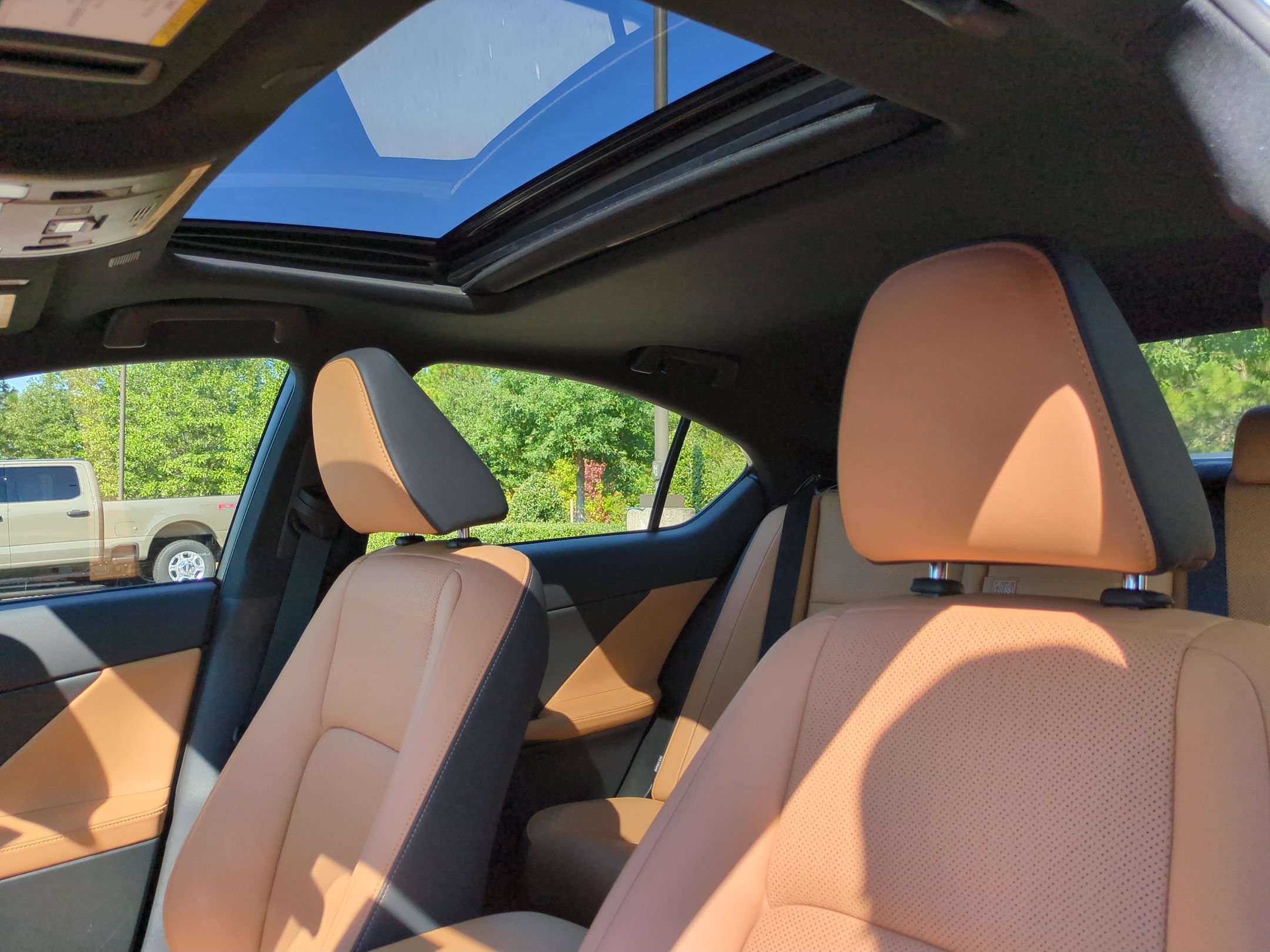 Used 2026 Lexus IS 350 F Sport w/ Accessory Package Z1 RWD image 30