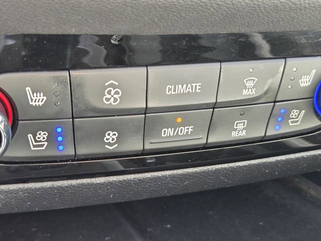 Used 2020 Buick Enclave Premium w/ Sun and Sites Package FWD image 24