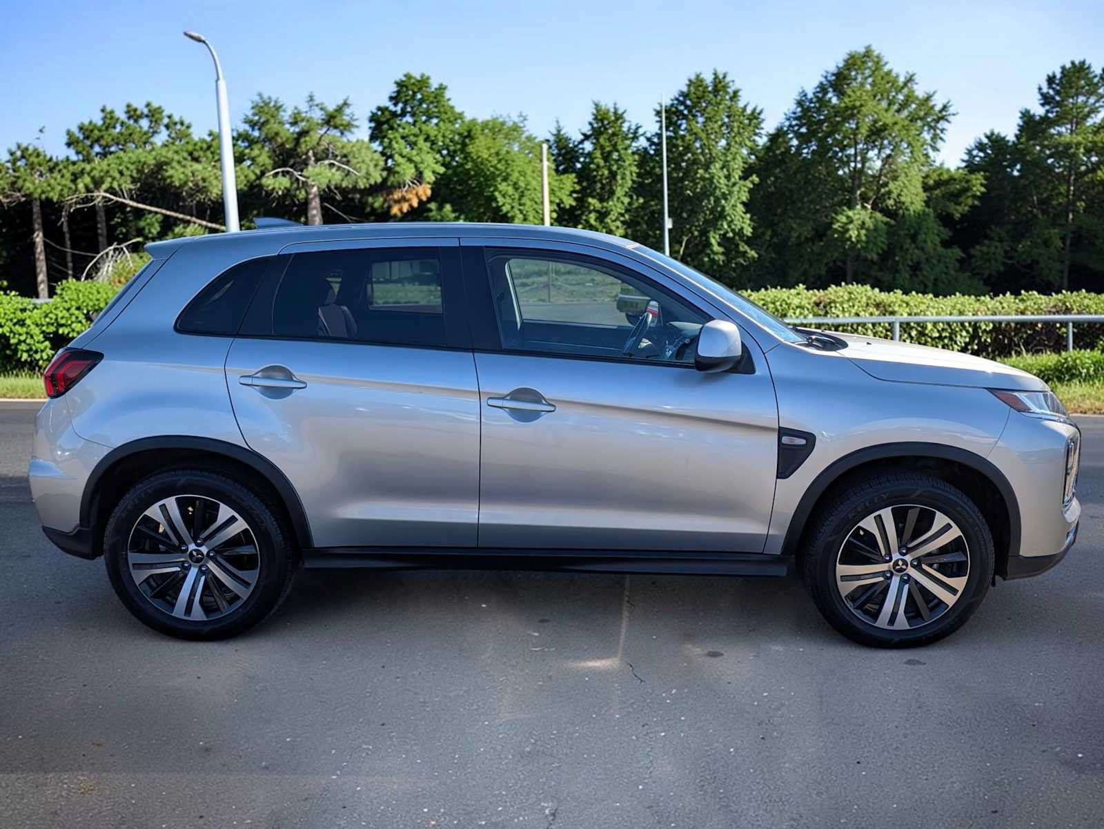 Used 2025 Mitsubishi Outlander Sport ES AWD/4WD image 7