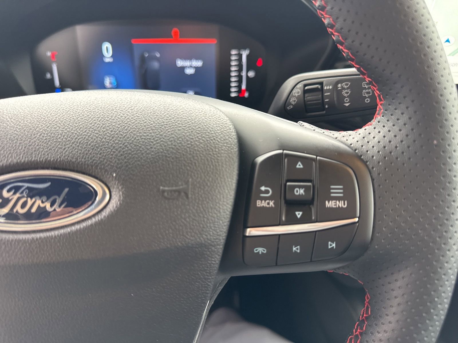 Certified 2024 Ford Escape ST-Line w/ Tech Pack #1 image 32