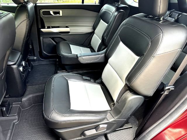 Certified 2022 Ford Explorer XLT w/ Equipment Group 202A RWD image 22