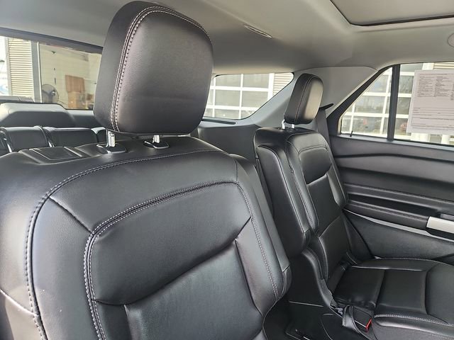 Certified 2023 Ford Explorer XLT w/ Equipment Group 202A image 30