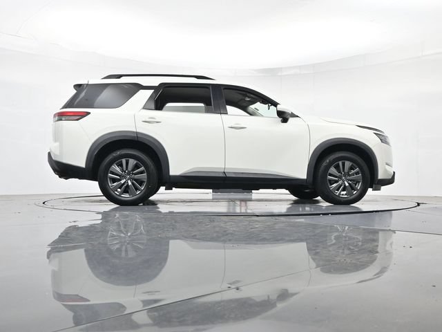 Used 2022 Nissan Pathfinder SV FWD image 34