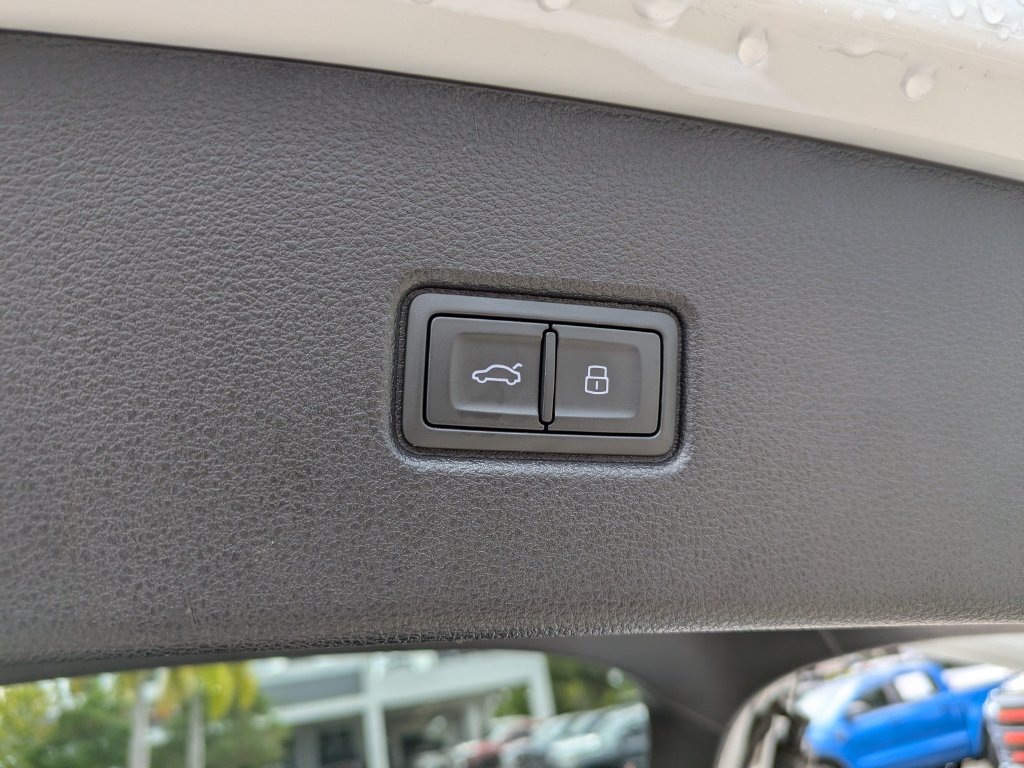Used 2023 Audi Q5 2.0T Premium Plus AWD/4WD image 14